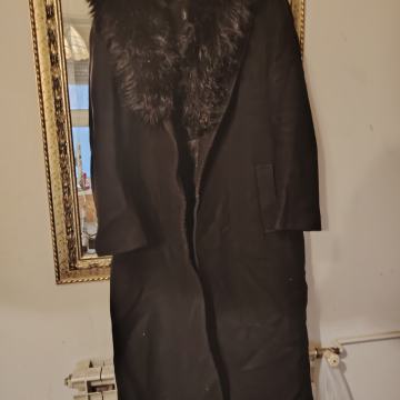 Kaputi Zara s krznenim ovratnikom koji se može skinuti veličina M do L