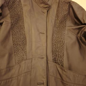 Kožna jakna ženska 52