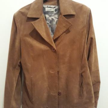 Kozna jakna boja konjaka