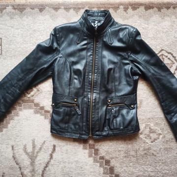 Kožna jakna M/L u super stanju