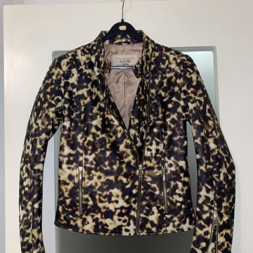 Kožna jakna marke LAURI Leather