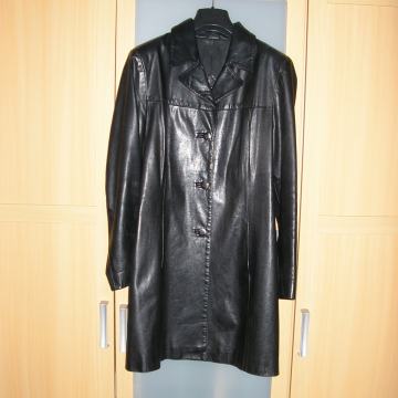 KOŽNA JAKNA, 70 €, cijena po dogovoru.