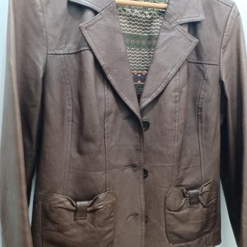 Ženska kožna jakna