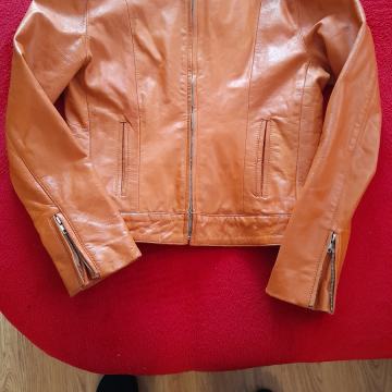 kožna ženska jakna