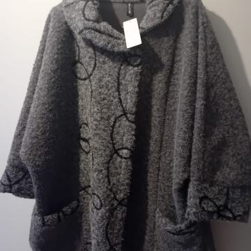 NOVO !!! Kratki ženski kaput