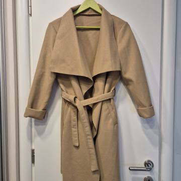 Krem tanji prijelazni kaput