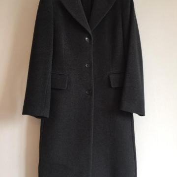 Kvalitetan kaput od angore i vune