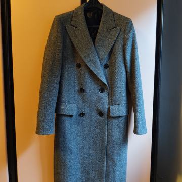 Kvalitetan kaput od tvida rađen po mjeri