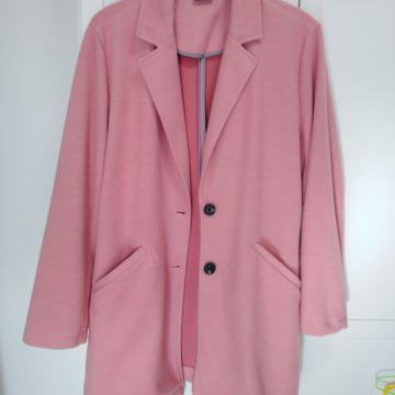 Novi lagani kraci kaput