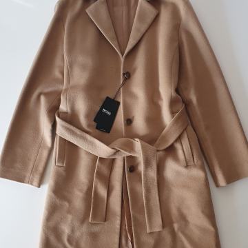 Novo luksuzni HUGO BOSS ženski zimski kaput