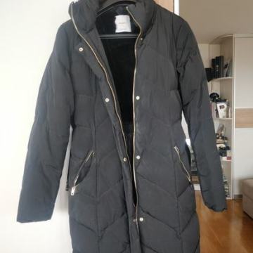 Mango vel.L/44 kvalitetna ugodna i topla jakna bez oštećenja