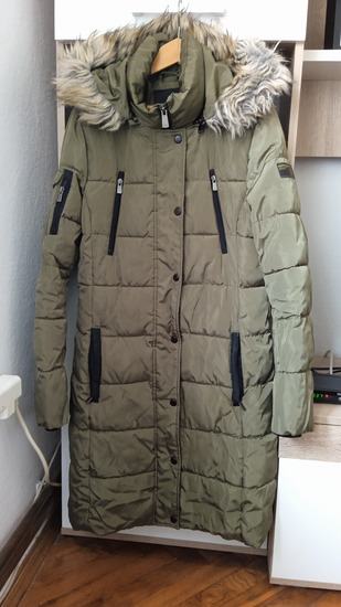 Maslinasto zelena jakna, Amisu