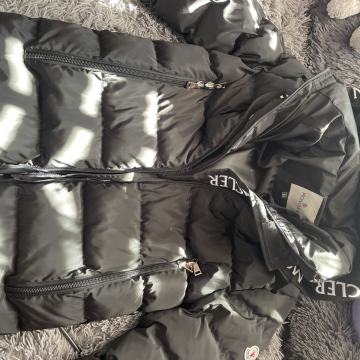 Moncler jakna unisex crna