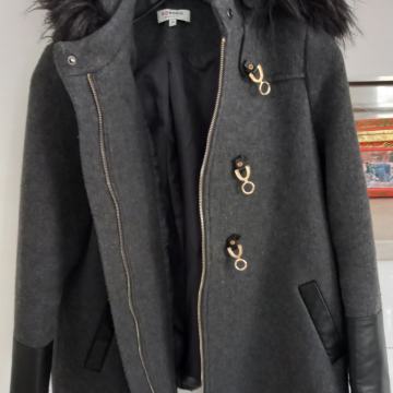 Morgan De Toi ženska zimska jakna s kapuljačom. Veličina 34.  Rabljeno