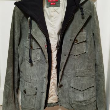 MUSTANG KOŽNA JAKNA - SAMO 350 KN!