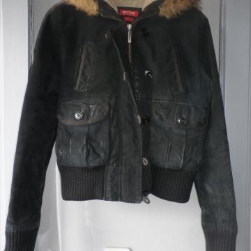 MUSTANG - ŽENSKA TOPLA KOŽNA JAKNA 36 / 38 S