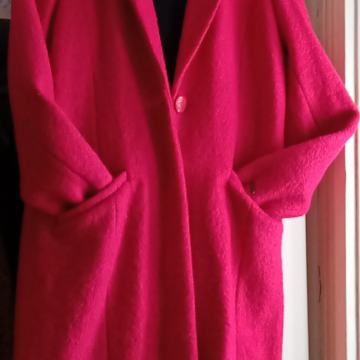 NOVO!! KAPUT GARCIA, MADE IN SPAIN, VELIČINA M, BOJA RUŽIČASTA!