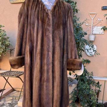 NERC BUNDA Krzneni kaput u swingerskom stilu