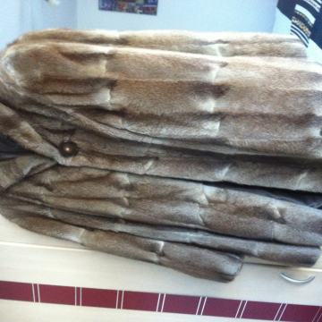 bunda od pravog krzna  Bisam