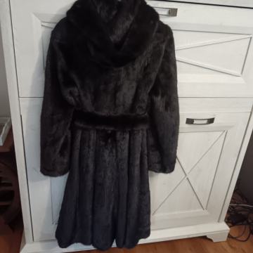 nerz bunda sa kapuljačom i pojasom