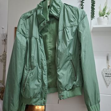 NKD  MINT SPORTSKA JAKNA vel. 36/38 - NOVO