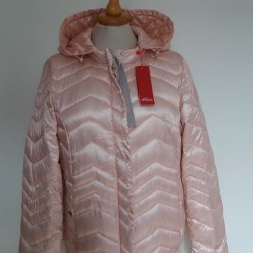 s.Oliver nova down free jakna