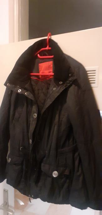 S.Oliver vel.M kvalitetna ugobna jakna bez greške