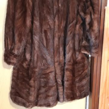 Bunda - pelerina od krzna