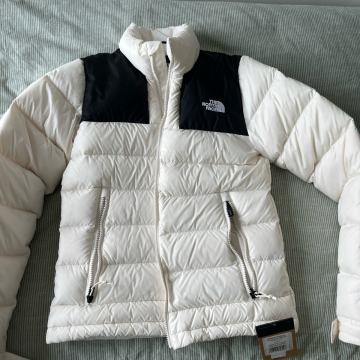 SNIŽENA Pernata jakna TheNorthFace XS NOVO