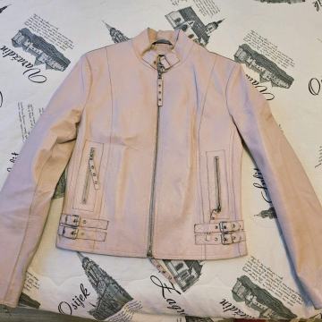 prava Koža kao novo vel IT 42