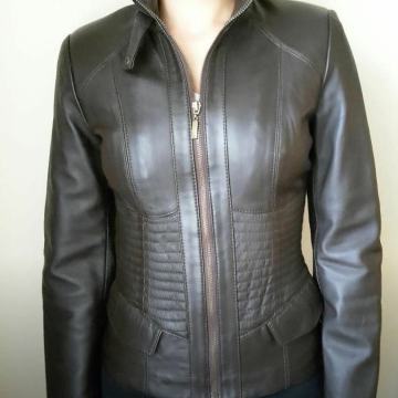 Atraktivna (prava) kožna jakna San Pauli XS/S - 75% jeftinija!