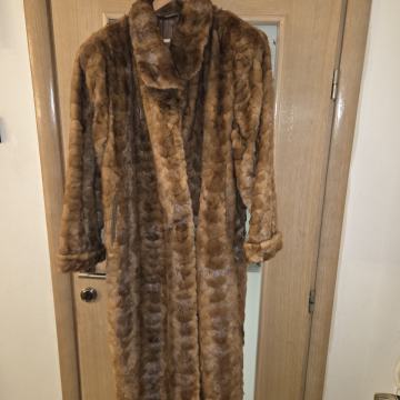 PRODAJEM DVIJE BUNDE