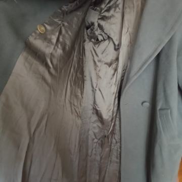 PRODAJEM ŽENSKI KAPUT