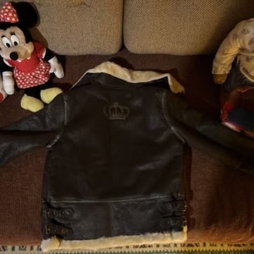 Prodajem žensku jaknu