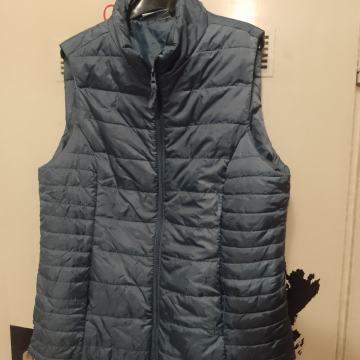 Janina prsluk vel.L novi kvalitetan i vrlo topao