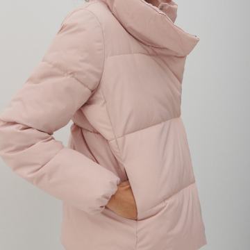 Reserved jakna s etiketom 44/46 SNIŽENO