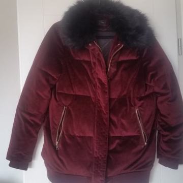 RIVER ISLAND! FINA TOPLA BUNDICA! PREDIVNA BOJA,MATERIJAL! NOVA