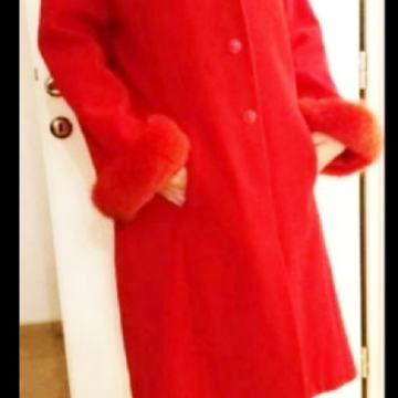 SALLY LUXURY KAPUT! ODLIČAN! NOVI