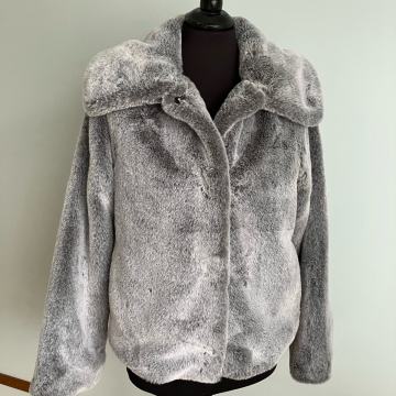 Siva bundica, umjetno krzno, vel. 38