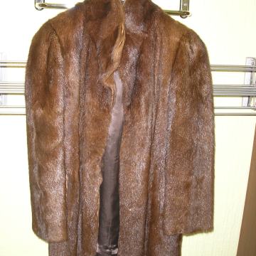 Smeđa bunda Slavonija Osijek Tref Skin, prava koža, broj 48