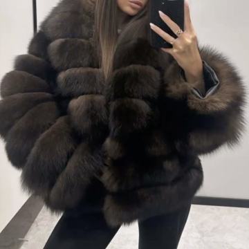 Nova smeđa bunda trendy