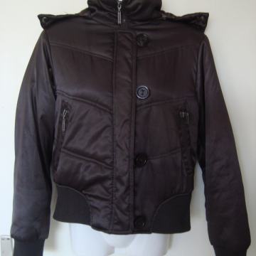 Smeđa jakna sa kapuljačom vl.M / RASPRODAJA