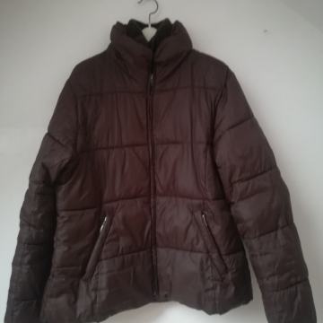 Smeđa kratka jakna 38