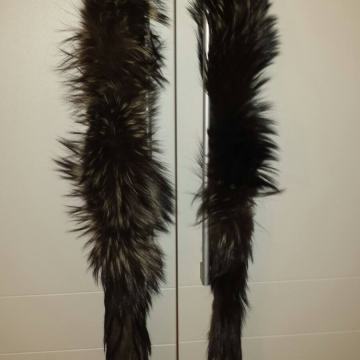 SREBRNA LISICA ŠAL crno-bijela dlaka