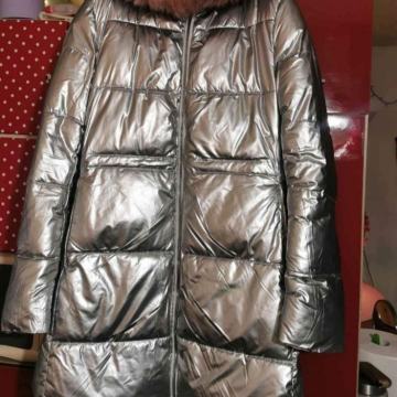 Srebrni ženski skafander