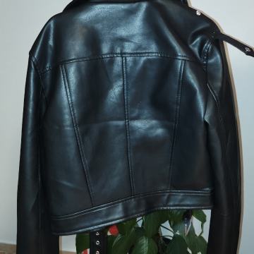 Stradivarius kožna jakna br.S