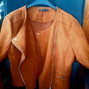 STRADIVARIUS MLADENAČKA JAKNA