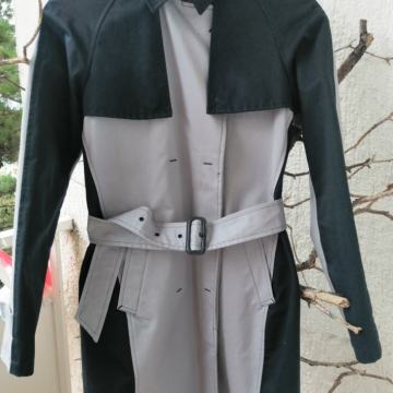 Baloner u kombinaciji boja s pojasom