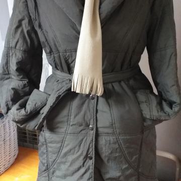 Topla jakna zimska sa šalom