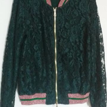 VICOLO! ČIPKANA PREDIVNA JAKNA BOMBERICA!